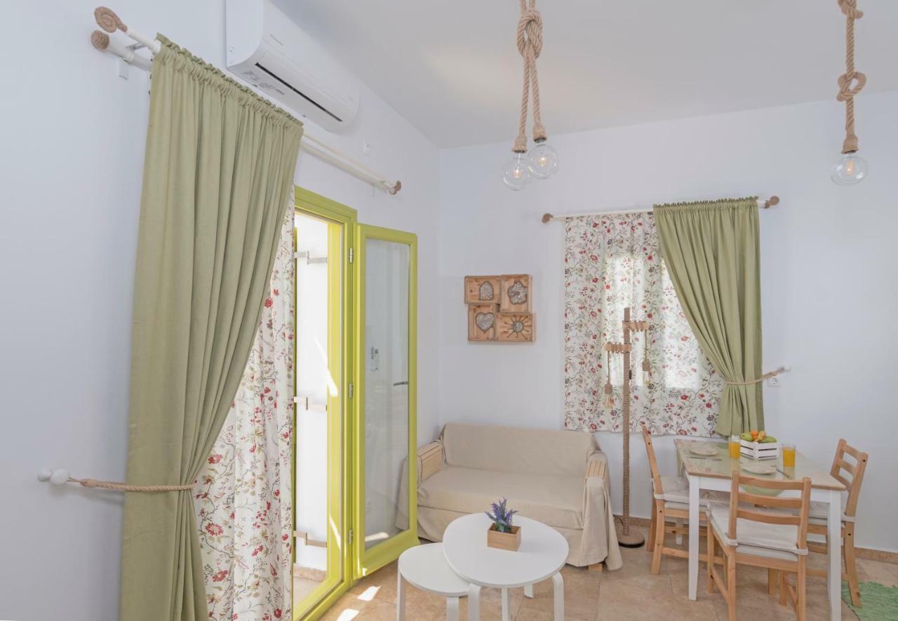 Parathinalos Beach House Livadi  Exterior photo